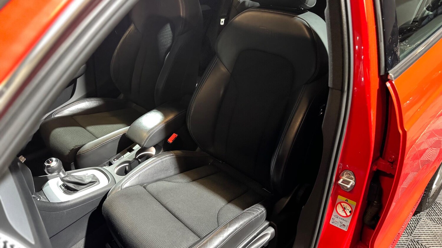 Used Audi Q3 2014 for sale - 76975799: Photo 45