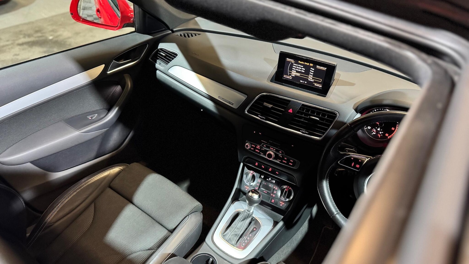 Used Audi Q3 2014 for sale - 76975799: Photo 5