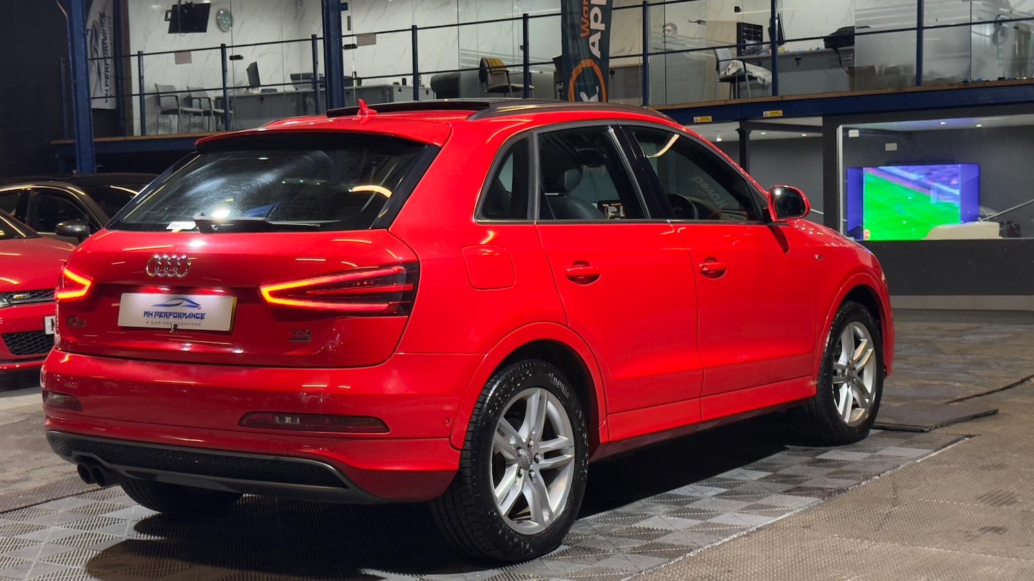 Used Audi Q3 2014 for sale - 76975799: Photo 6