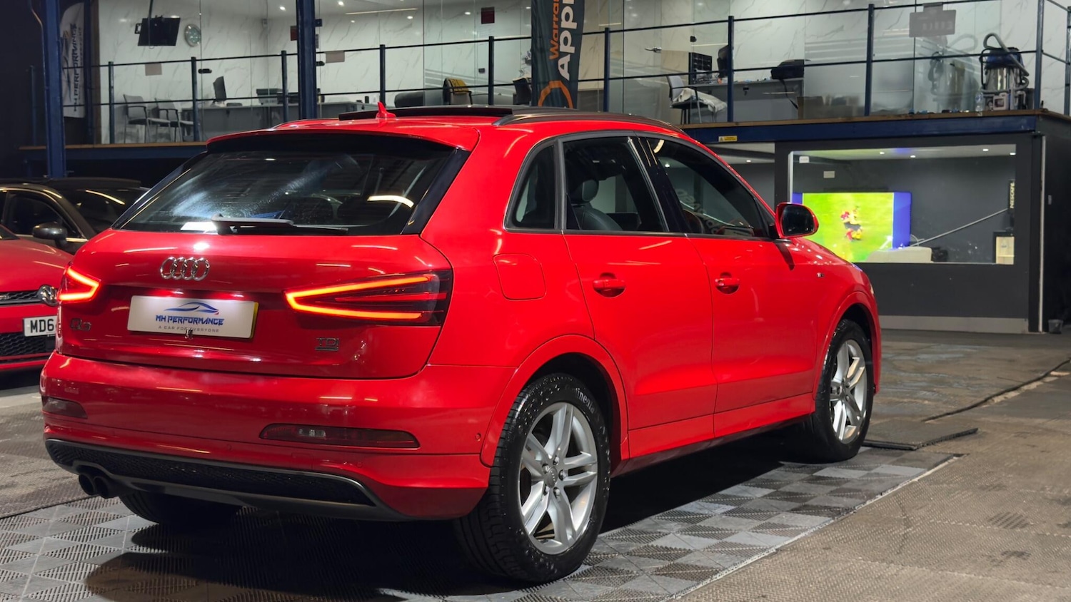 Used Audi Q3 2014 for sale - 76975799: Photo 72