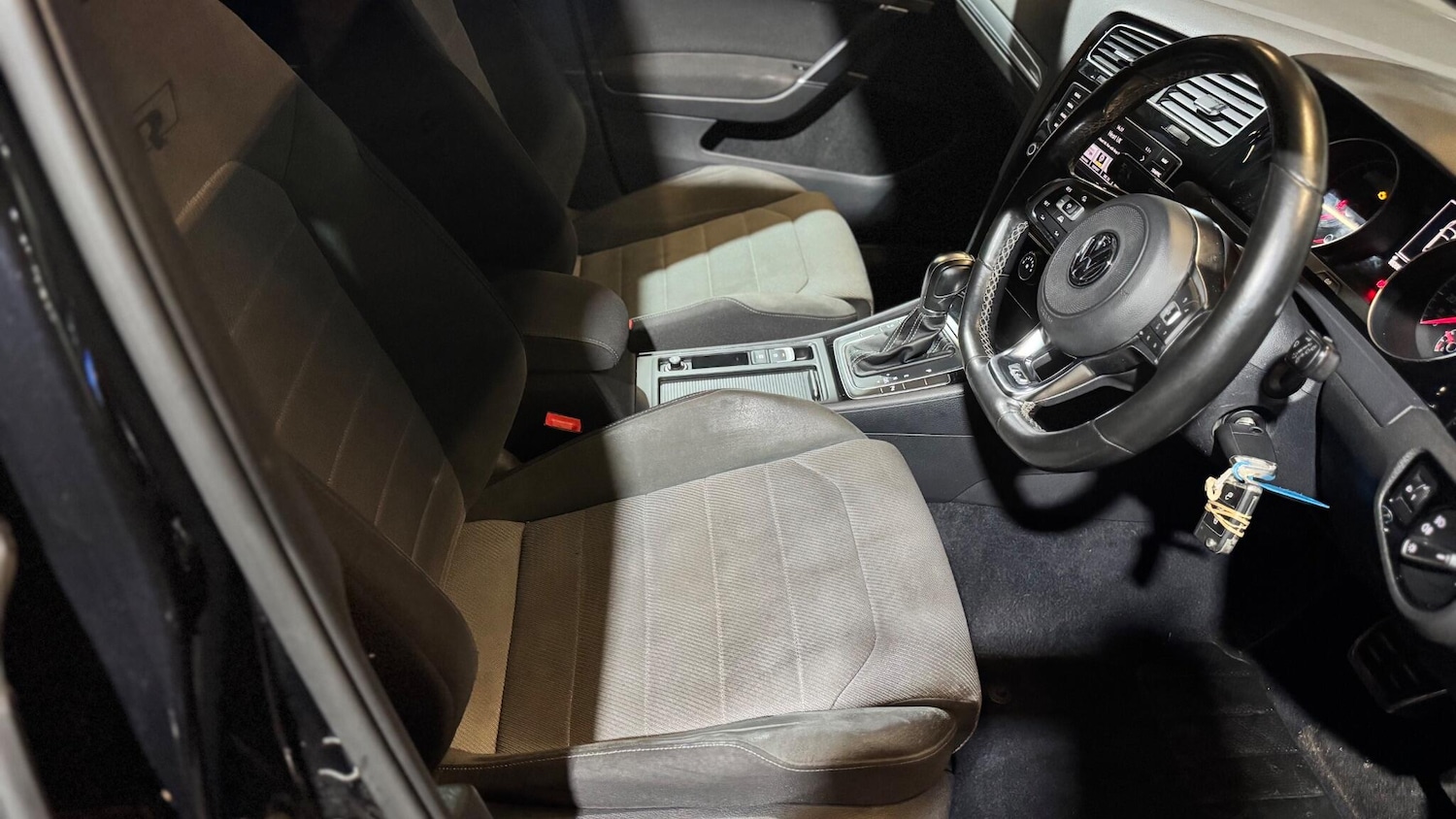 Used Volkswagen Golf 2016 for sale - 77191863: Photo 30