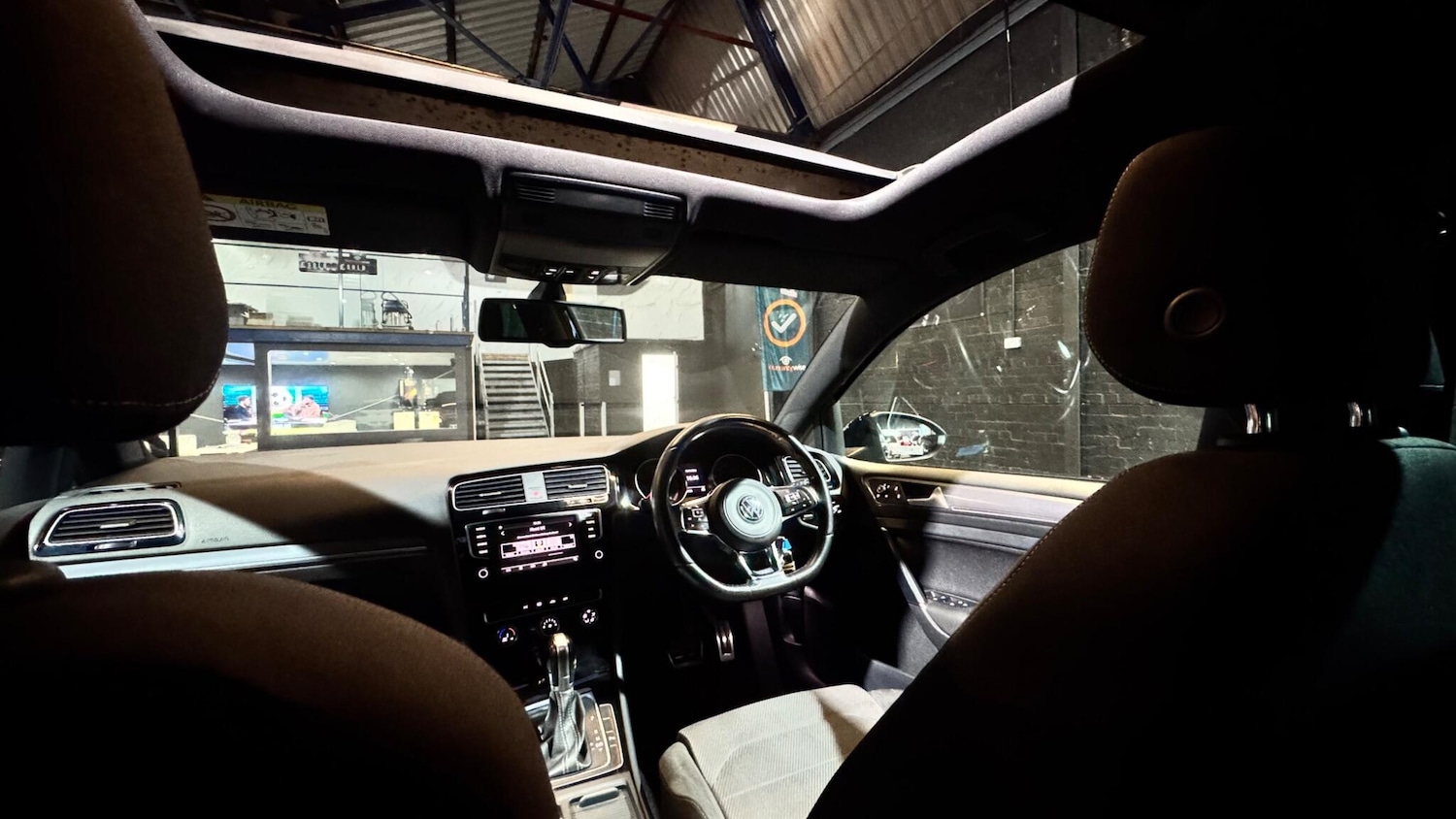 Used Volkswagen Golf 2016 for sale - 77191863: Photo 32