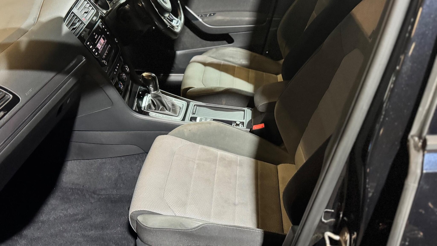 Used Volkswagen Golf 2016 for sale - 77191863: Photo 44