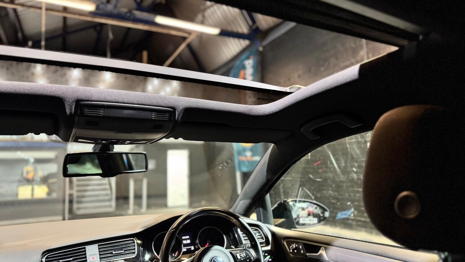 Used Volkswagen Golf 2016 for sale - 77191863: Photo 47