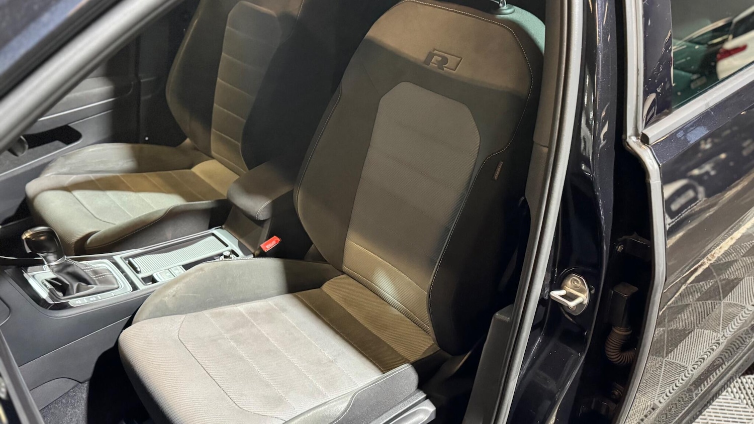 Used Volkswagen Golf 2016 for sale - 77191863: Photo 49