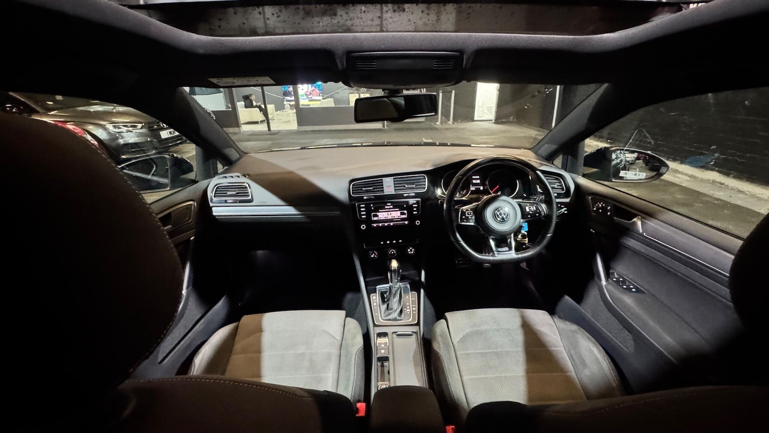 Used Volkswagen Golf 2016 for sale - 77191863: Photo 53