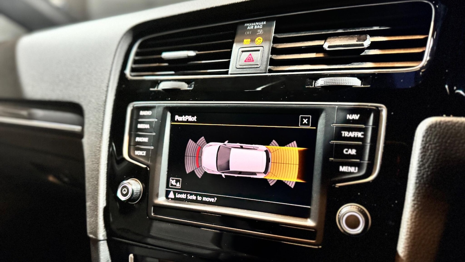 Used Volkswagen Golf 2016 for sale - 77191863: Photo 9