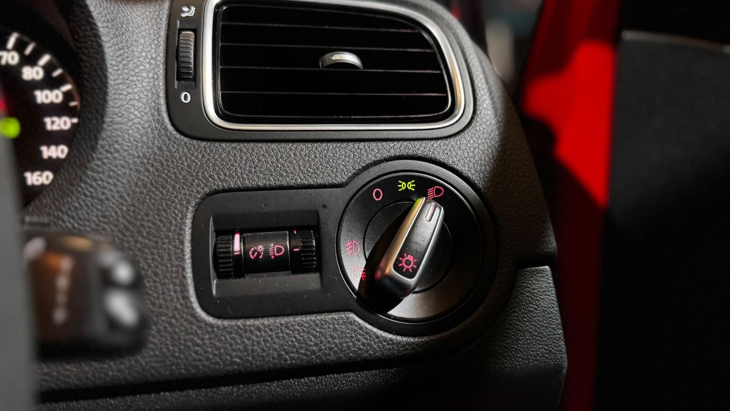 Used Volkswagen Polo 2012 for sale - 76976310: Photo 16