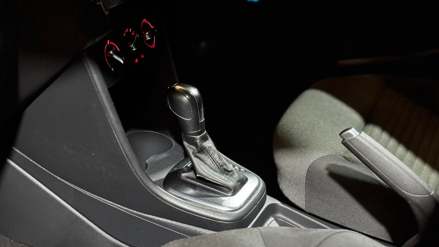 Used Volkswagen Polo 2012 for sale - 76976310: Photo 18