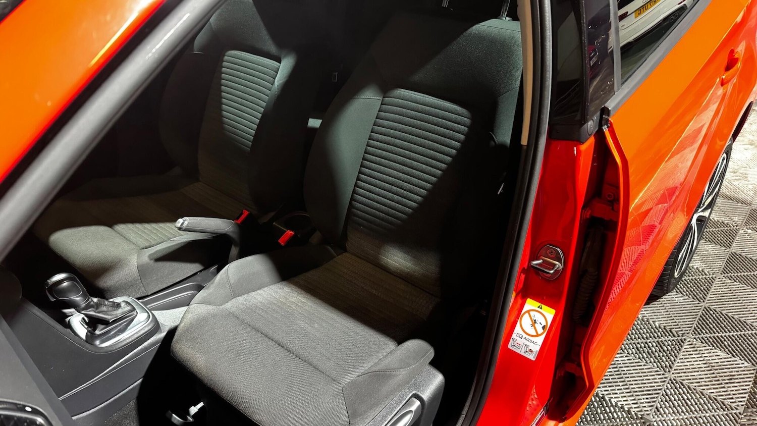 Used Volkswagen Polo 2012 for sale - 76976310: Photo 22