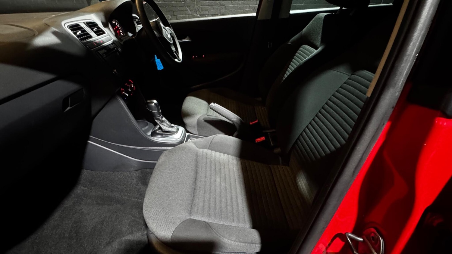 Used Volkswagen Polo 2012 for sale - 76976310: Photo 24