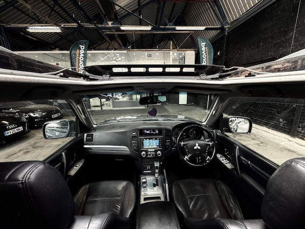 Used Mitsubishi Shogun 2009 for sale - 75601373: Photo 5