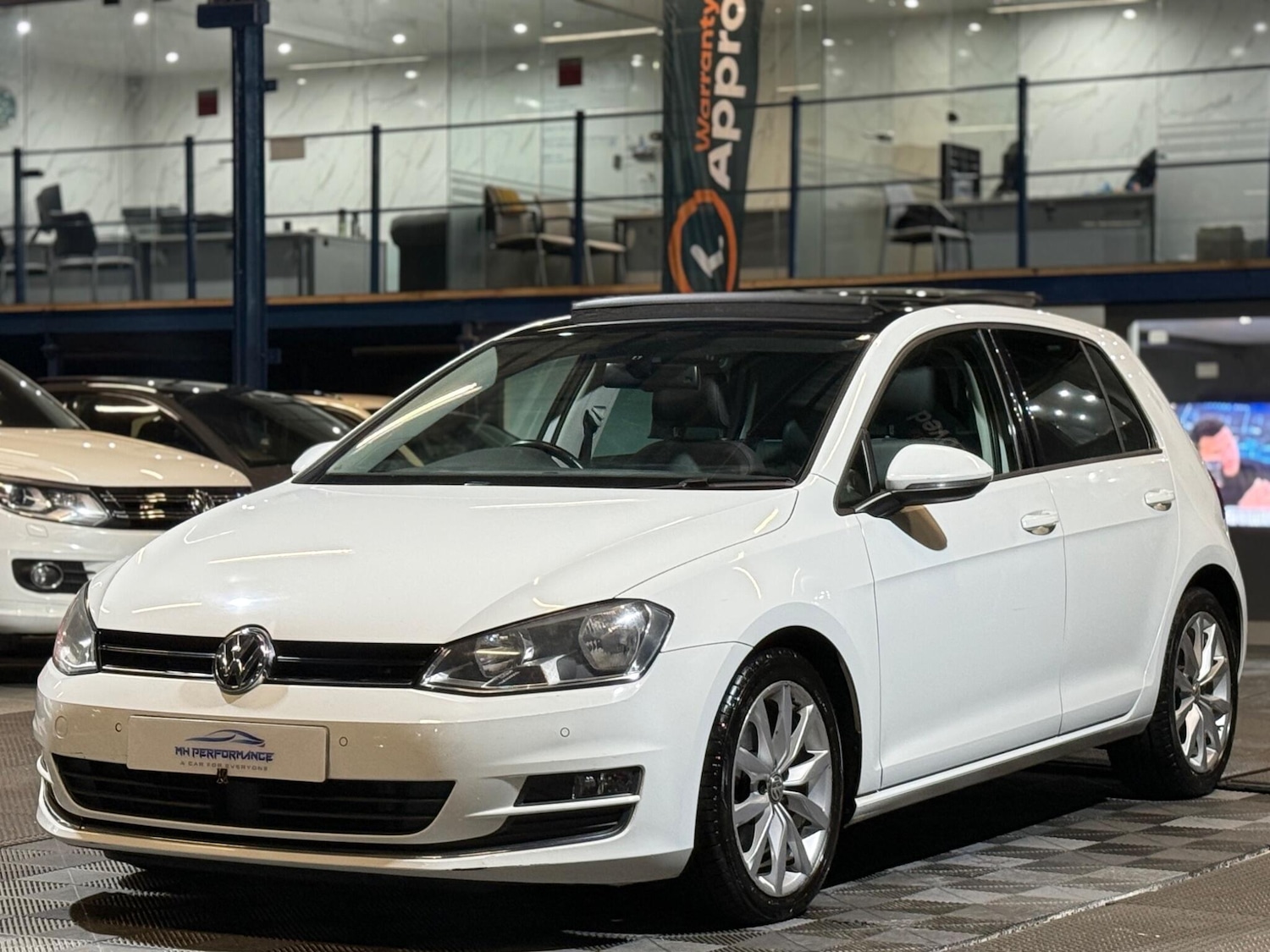 Used Volkswagen Golf 2014 for sale - 76850297: Photo 16