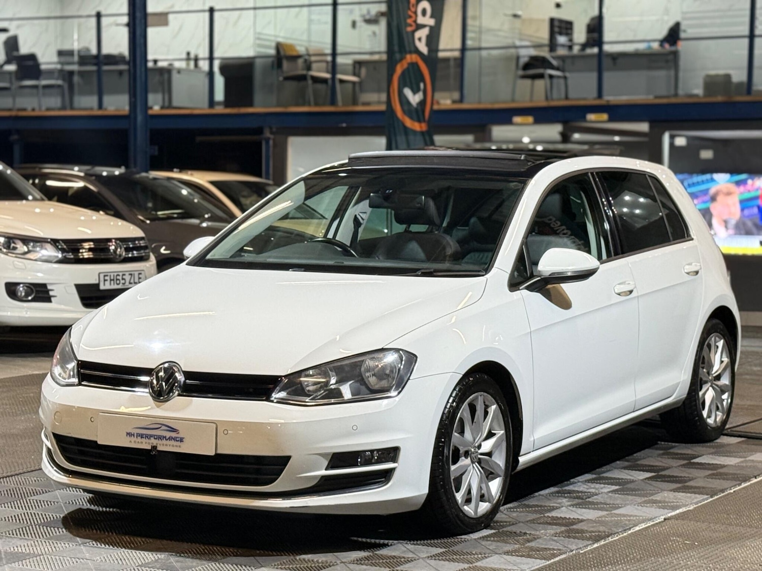 Used Volkswagen Golf 2014 for sale - 76850297: Photo 18
