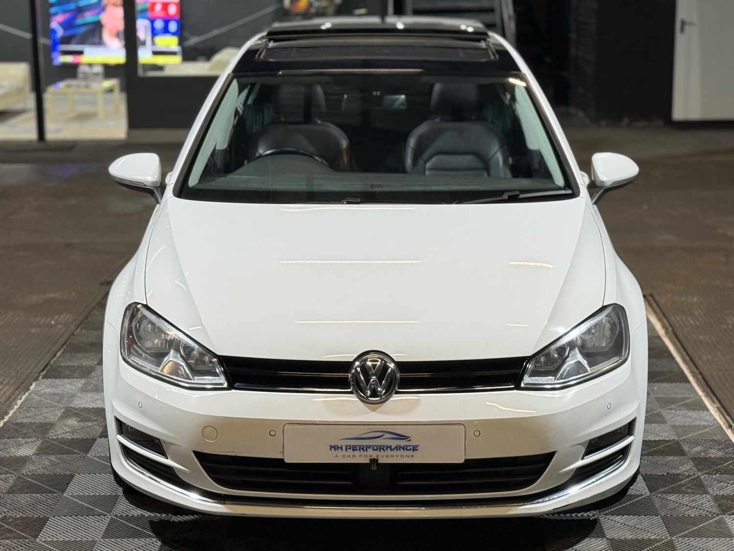 Used Volkswagen Golf 2014 for sale - 76850297: Photo 2