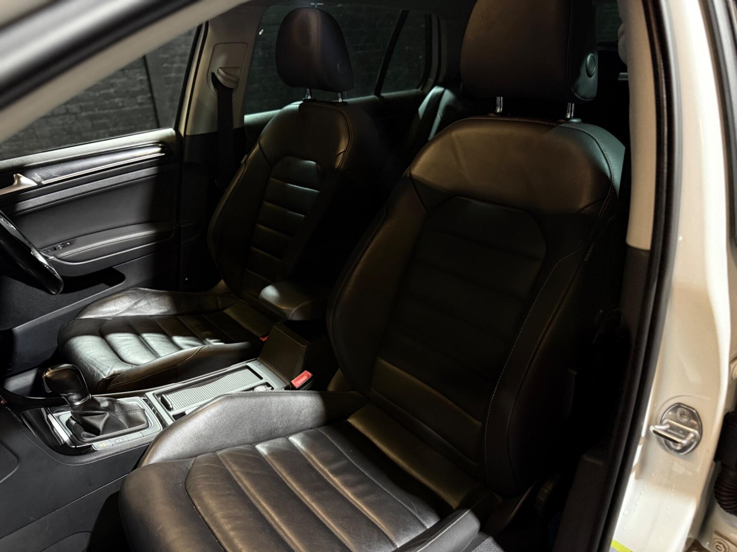 Used Volkswagen Golf 2014 for sale - 76850297: Photo 23