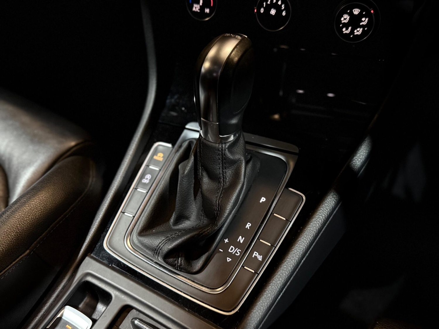 Used Volkswagen Golf 2014 for sale - 76850297: Photo 41