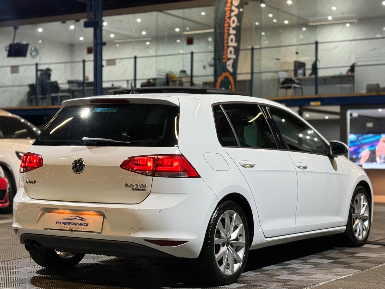 Used Volkswagen Golf 2014 for sale - 76850297: Photo 44