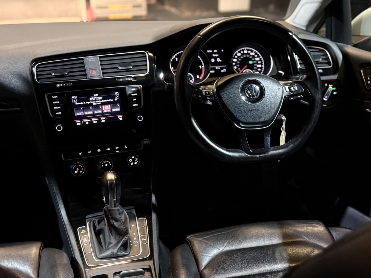 Used Volkswagen Golf 2014 for sale - 76850297: Photo 45