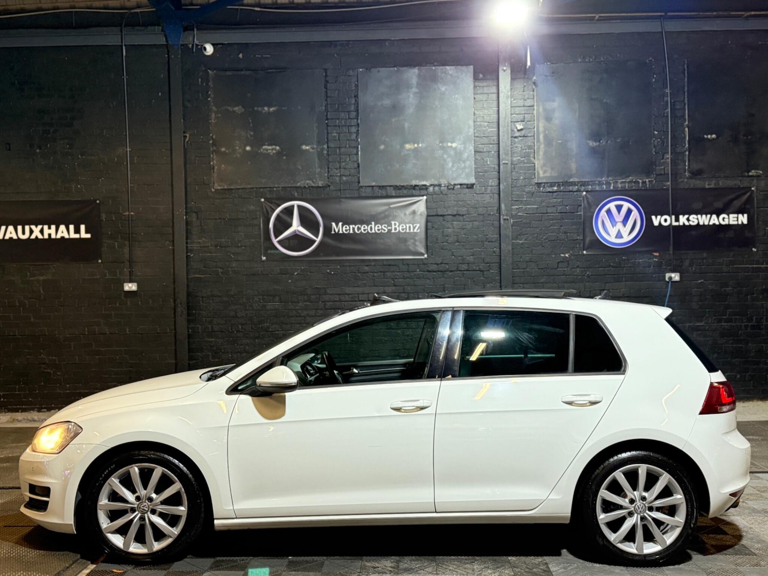 Used Volkswagen Golf 2014 for sale - 76850297: Photo 57