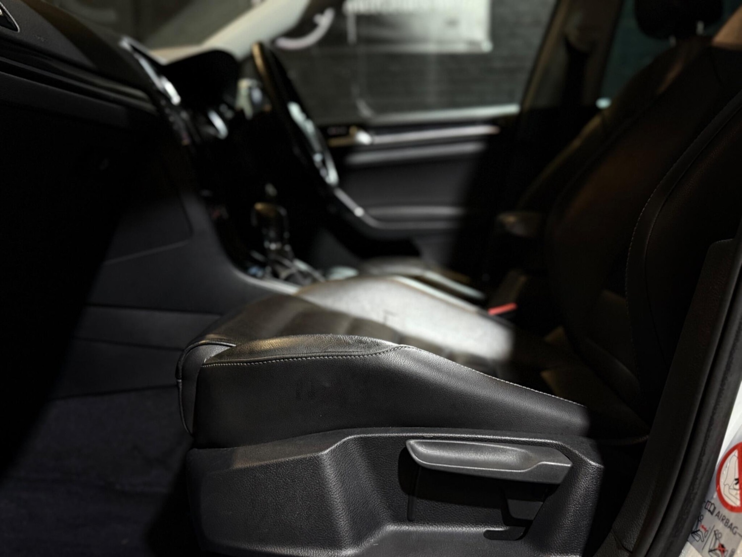 Used Volkswagen Golf 2014 for sale - 76850297: Photo 65