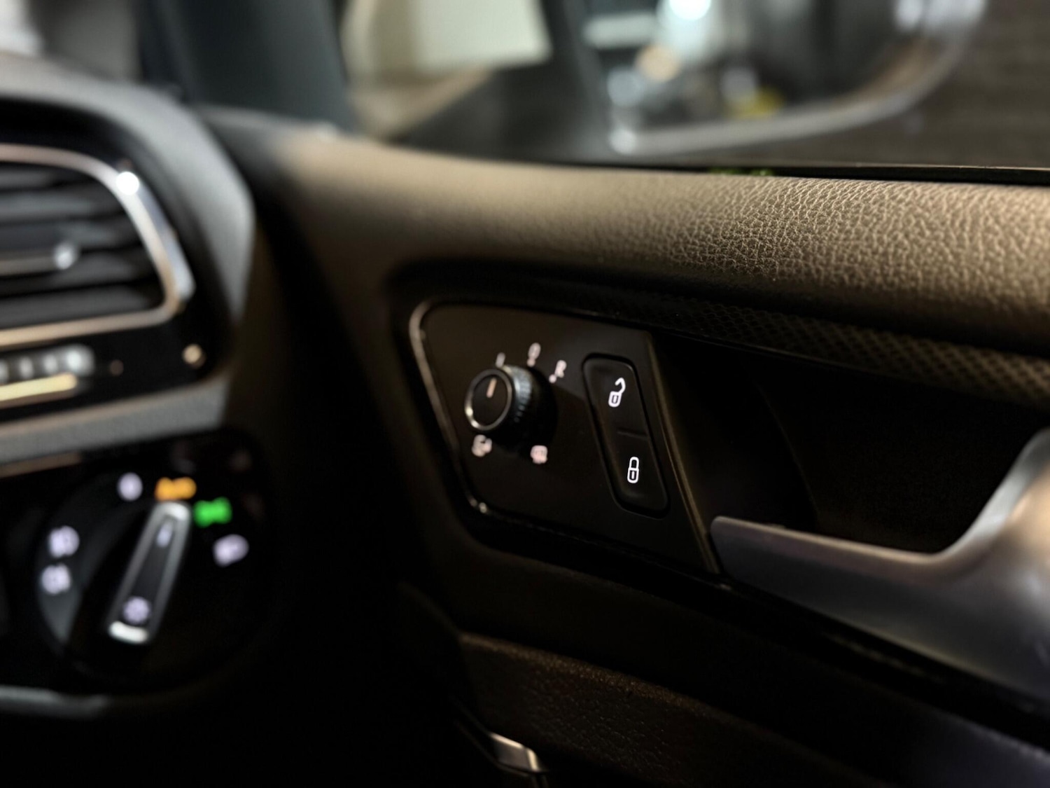 Used Volkswagen Golf 2014 for sale - 76850297: Photo 8