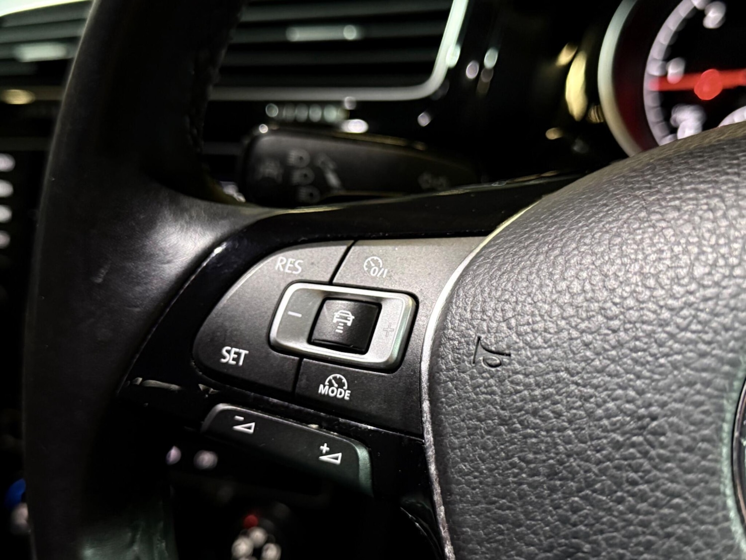 Used Volkswagen Golf 2015 for sale - 77320831: Photo 41