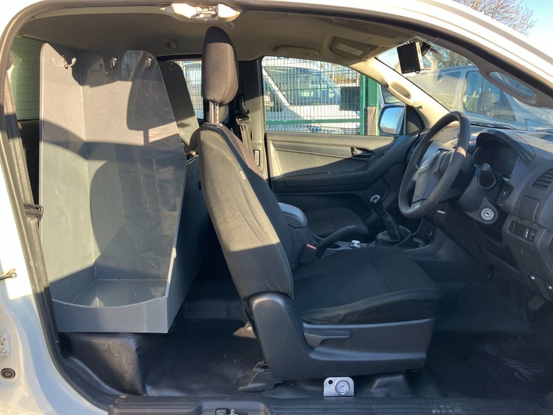 Used Isuzu D-Max 2017 for sale - 77107355: Photo 10