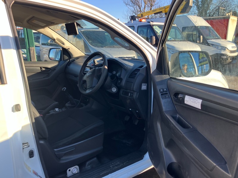 Used Isuzu D-Max 2017 for sale - 77107355: Photo 5