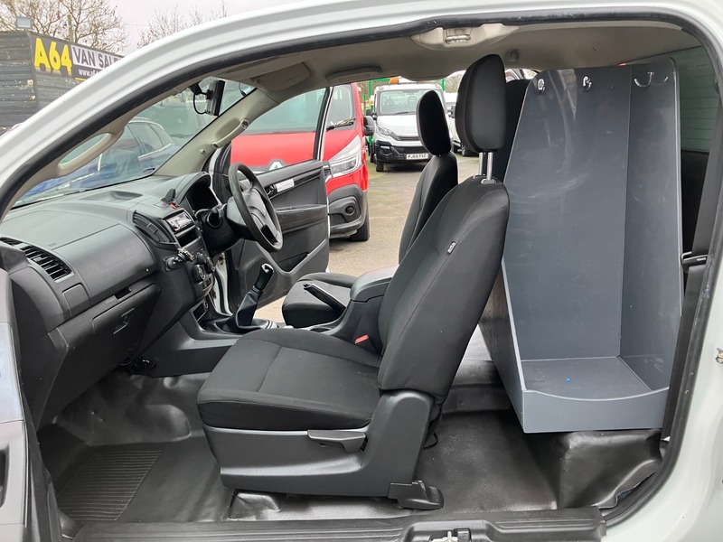 Used Isuzu D-Max 2017 for sale - 77049162: Photo 12