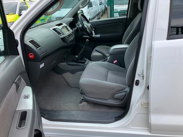 Used Toyota Hilux 2014 for sale - 75753529: Photo 9