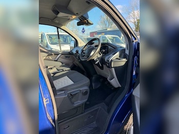 Used Ford Tourneo Custom 2018 for sale - 76910810: Photo