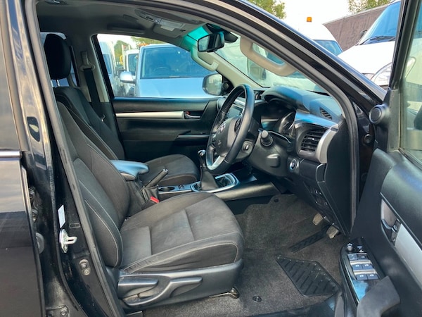 Used Toyota Hilux 2022 for sale - 76148465: Photo 5