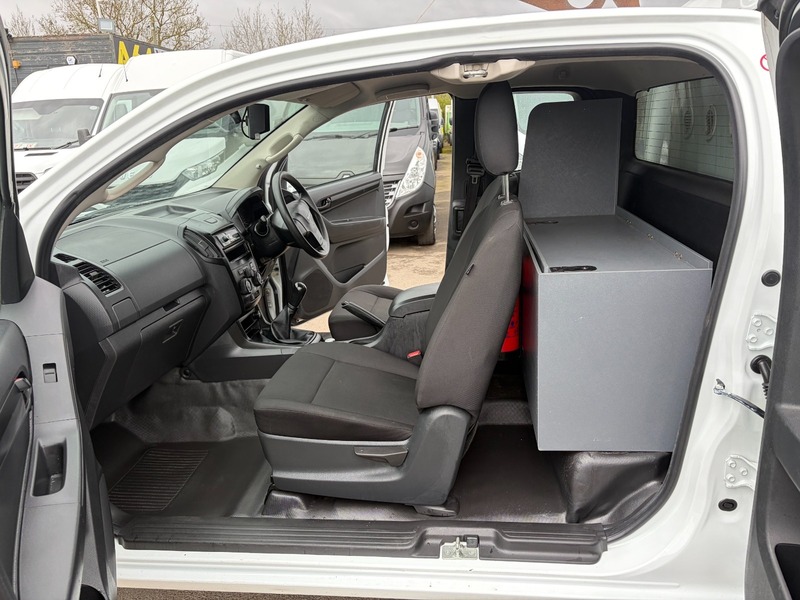 Used Isuzu D-Max 2018 for sale - 78140887: Photo 10