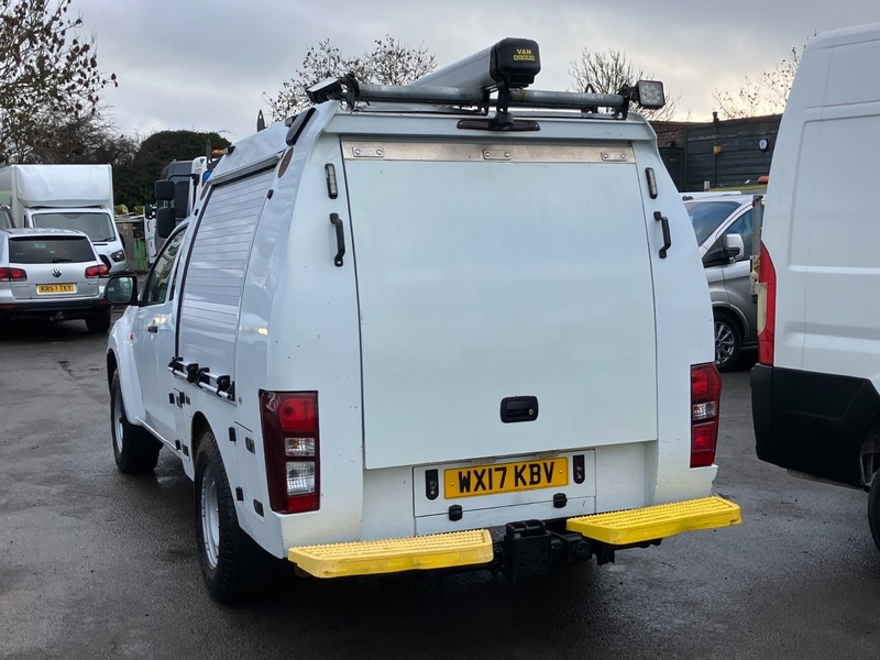 Used Isuzu D-Max 2017 for sale - 77236935: Photo 3