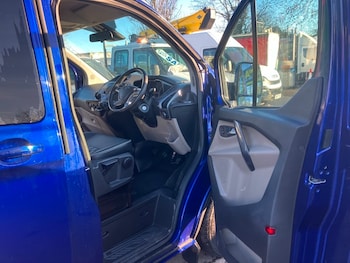 Used Ford Tourneo Custom 2018 for sale - 77477946: Photo