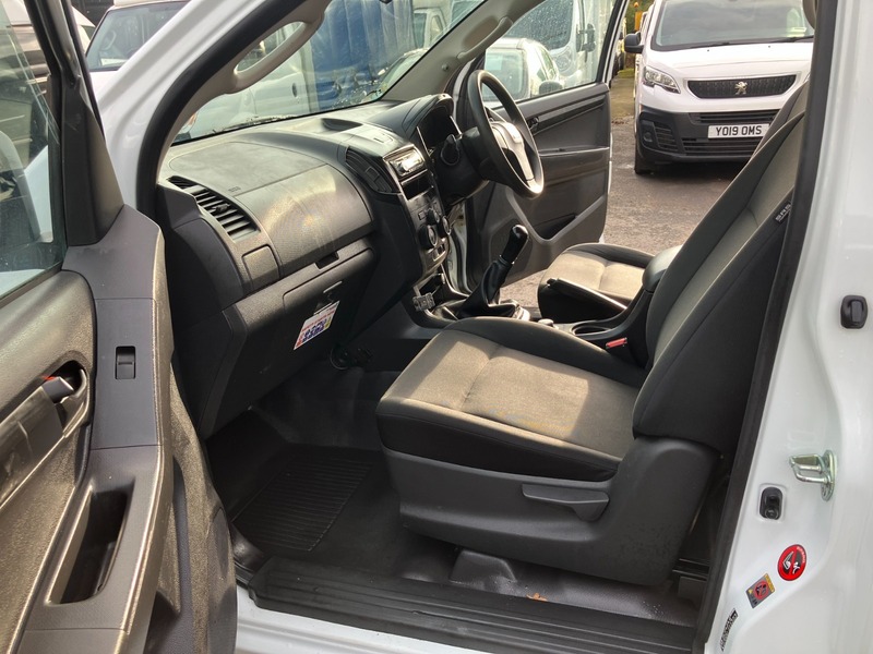 Used Isuzu D-Max 2015 for sale - 76357171: Photo 11
