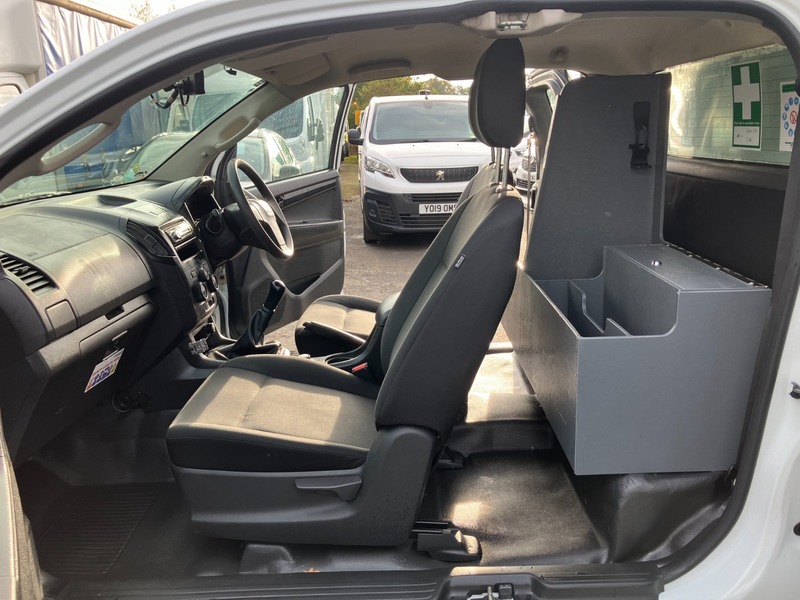 Used Isuzu D-Max 2015 for sale - 76357171: Photo 12