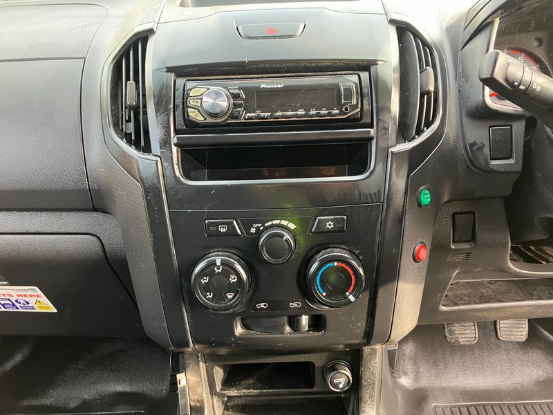 Used Isuzu D-Max 2015 for sale - 76357171: Photo 8