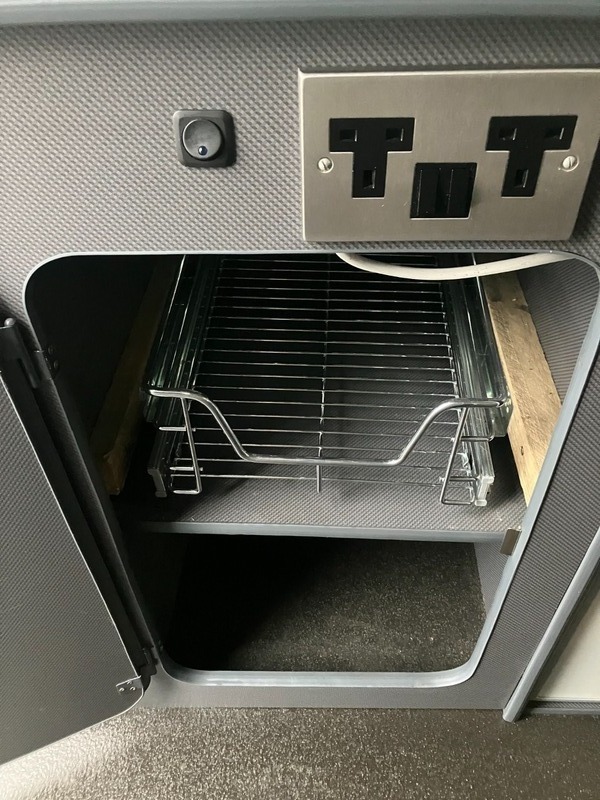 Used Volkswagen Transporter 2010 for sale - 77049142: Photo 28