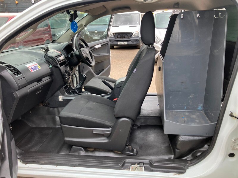 Used Isuzu D-Max 2017 for sale - 77836518: Photo 10