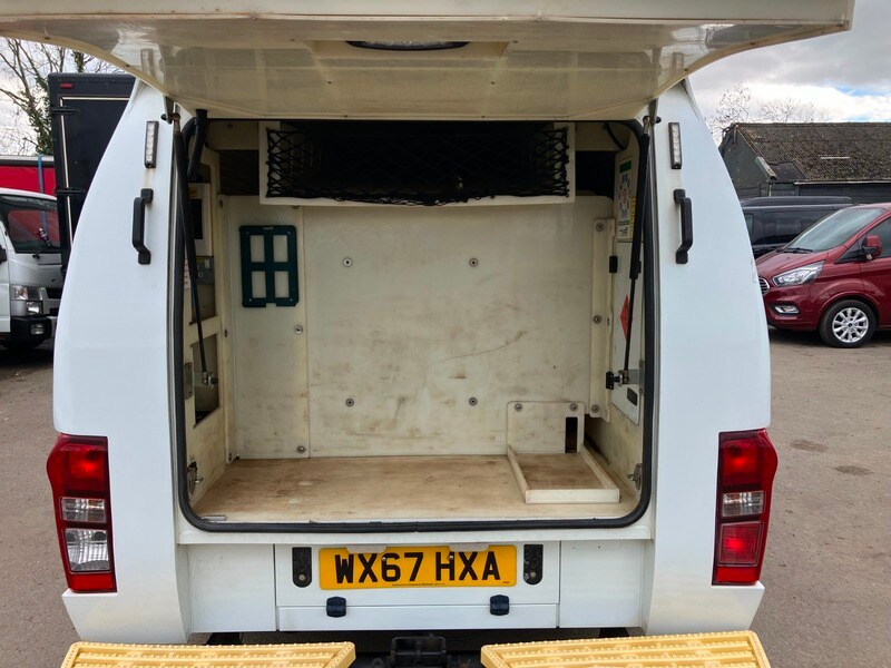 Used Isuzu D-Max 2017 for sale - 77836518: Photo 12