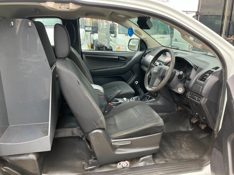 Used Isuzu D-Max 2017 for sale - 77836518: Photo 7