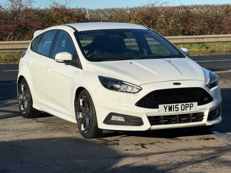 Used Ford Focus 2015 for sale - 76798938: Photo 3