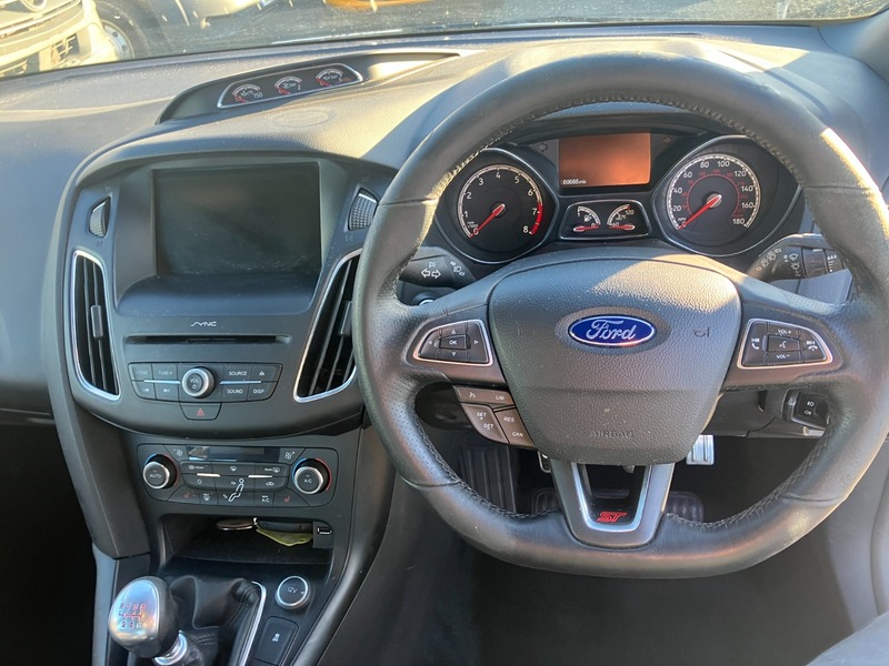 Used Ford Focus 2015 for sale - 76798938: Photo 9