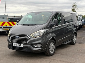 Used Ford Tourneo Custom 2019 for sale - 79619800: Photo