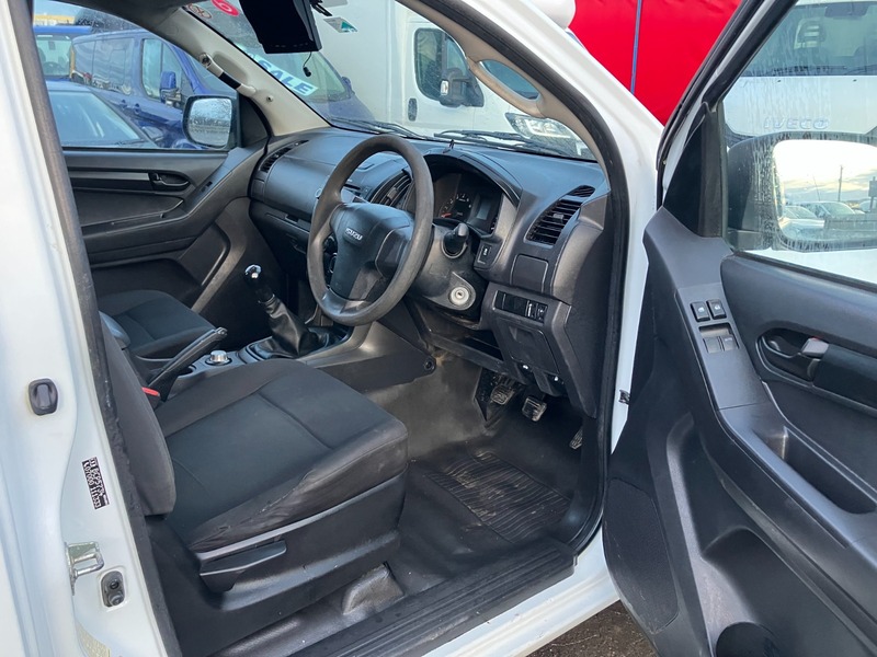 Used Isuzu D-Max 2015 for sale - 77213216: Photo 5