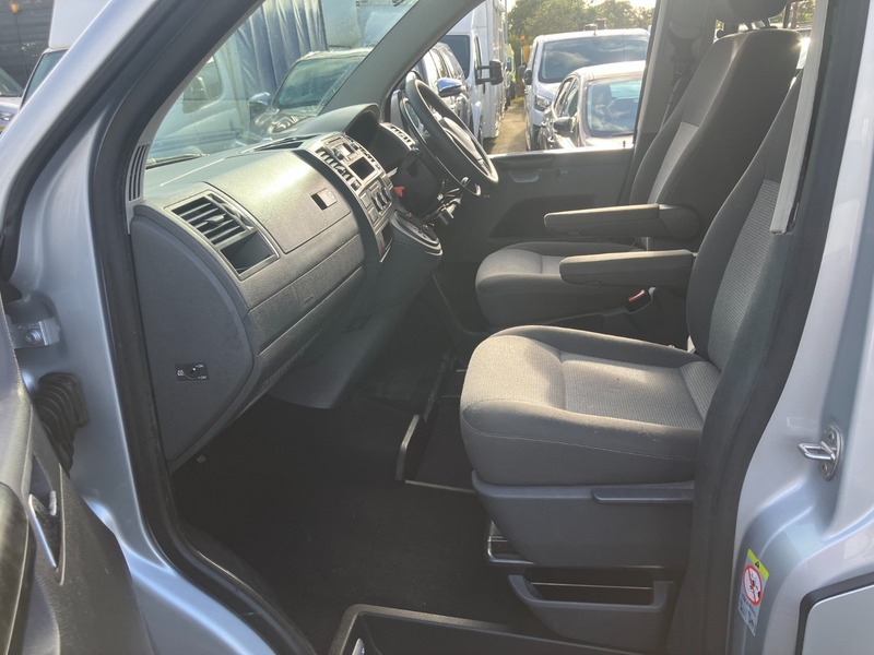 Used Volkswagen Transporter Shuttle 2015 for sale - 76236329: Photo 10