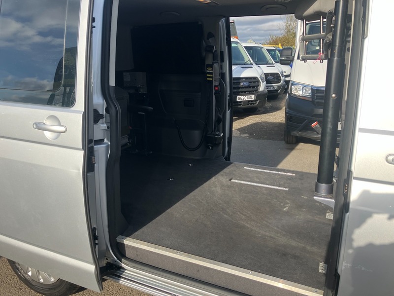 Used Volkswagen Transporter Shuttle 2015 for sale - 76236329: Photo 12