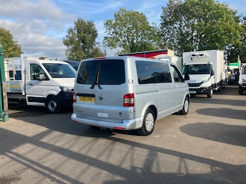 Used Volkswagen Transporter Shuttle 2015 for sale - 76236329: Photo